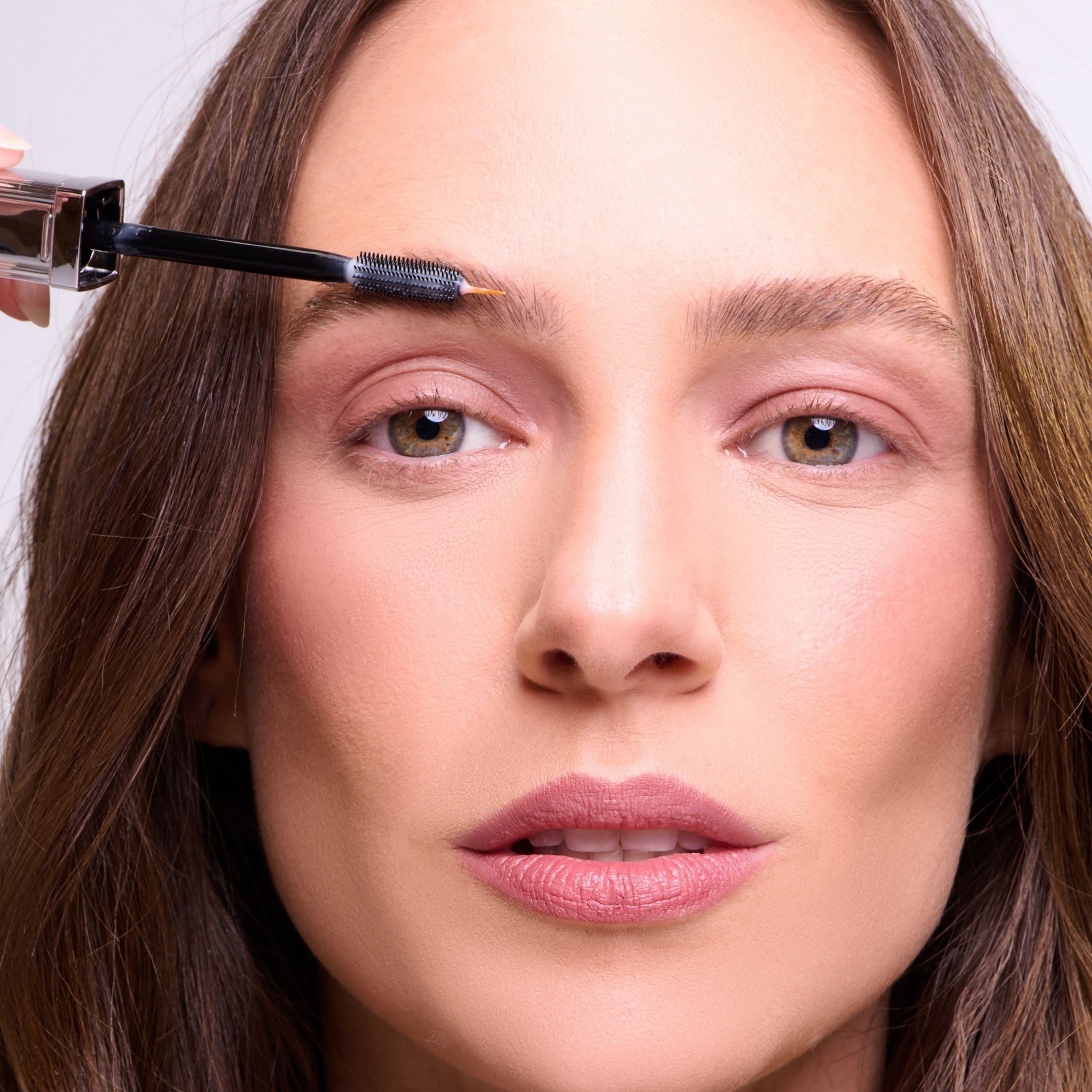 Chute de cils en automne : causes et solutions pour les fortifier