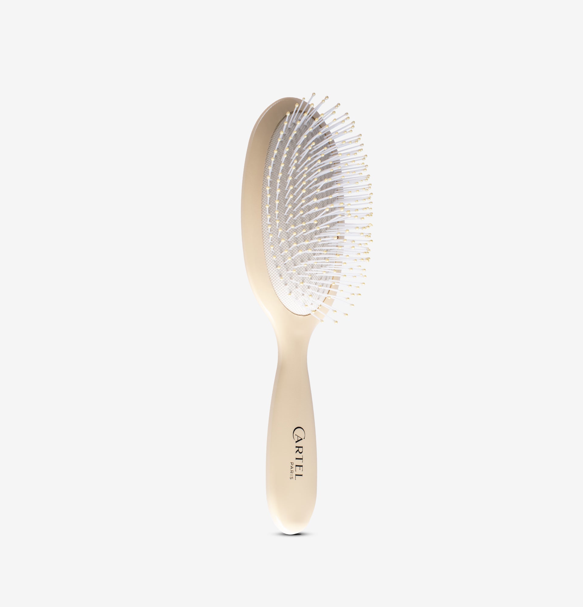 Brosse à cheveux démêlante Cartel avec picots arrondis et coussin souple pour un démêlage doux et un massage du cuir chevelu – réf BP08 CARTEL